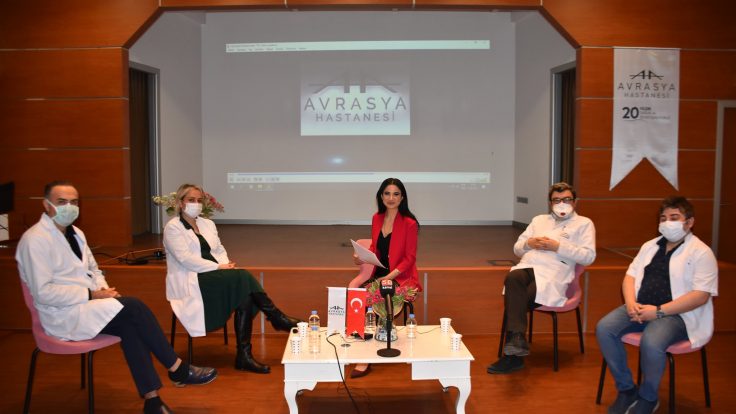 Zeytinburnu Avrasya Hastanesi Başhekimi ve Kalp Damar Cerrahi Uzmanı Prof. Dr. Ali Rıza Cenal, İç Hastalıkları Uzmanları Uzm. Dr. Sedat Işık, Uzm. Dr. Ayşegül Navdar, Göğüs Hastalıkları Uzmanı Uzm. Dr. Kanan Abbaslı “Covid-19 aşısı hakkında merak edilenler ve aşılanmanın önemi” konulu panelle takipçilerimizle buluşarak aşı hakkında en çok merak edilen soruları yanıtladılar.