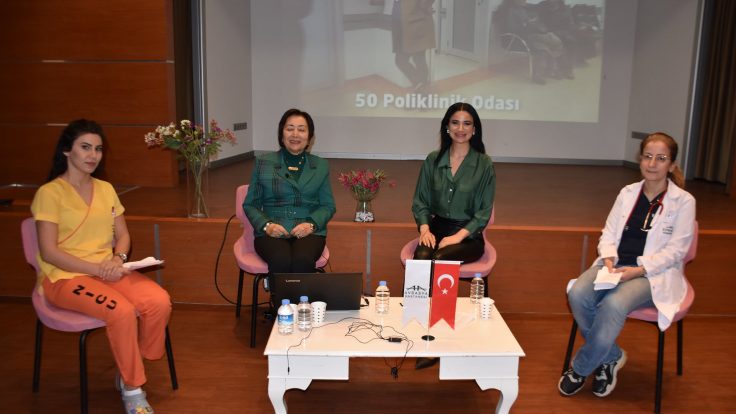 “Bilinçli aile sağlıklı nesil için önceliğimiz çocuk sağlığı“ programları kapsamında aylık olarak Neonatolog Prof. Dr. Asiye Nuhoğlu moderatörlüğünde Zeytinburnu Avrasya Hastanesi’nden gerçekleştirdiğimiz canlı yayınımızda konumuz “Çocuklarda Aşı Yaklaşımları”idi, katkılarından dolayı Çocuk Hastalıkları Uzmanımız Uzm. Dr. Ersin Sarı ve Yenidoğan Sorumlu Hemşiresi Türkan Avşar’a, Zoom bağlantısı ile katılım gösteren anne adayları Memnune Evci ve Av. Gökçe Pilevne’ye teşekkür ediyoruz.